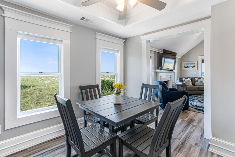 Tybee Dunes Oceanfront by Tybee Cottages House in Tybee Island
