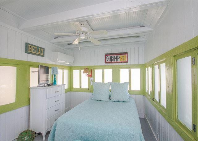 Old Love Cottage by Tybee Cottages House in Tybee Island