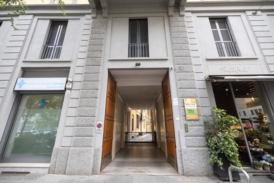 Facade/entrance
