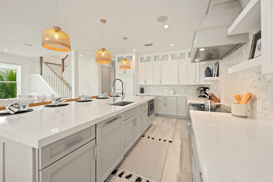 Beach View Paradise - New Anna Maria Island Home Apartment in Bradenton Beach