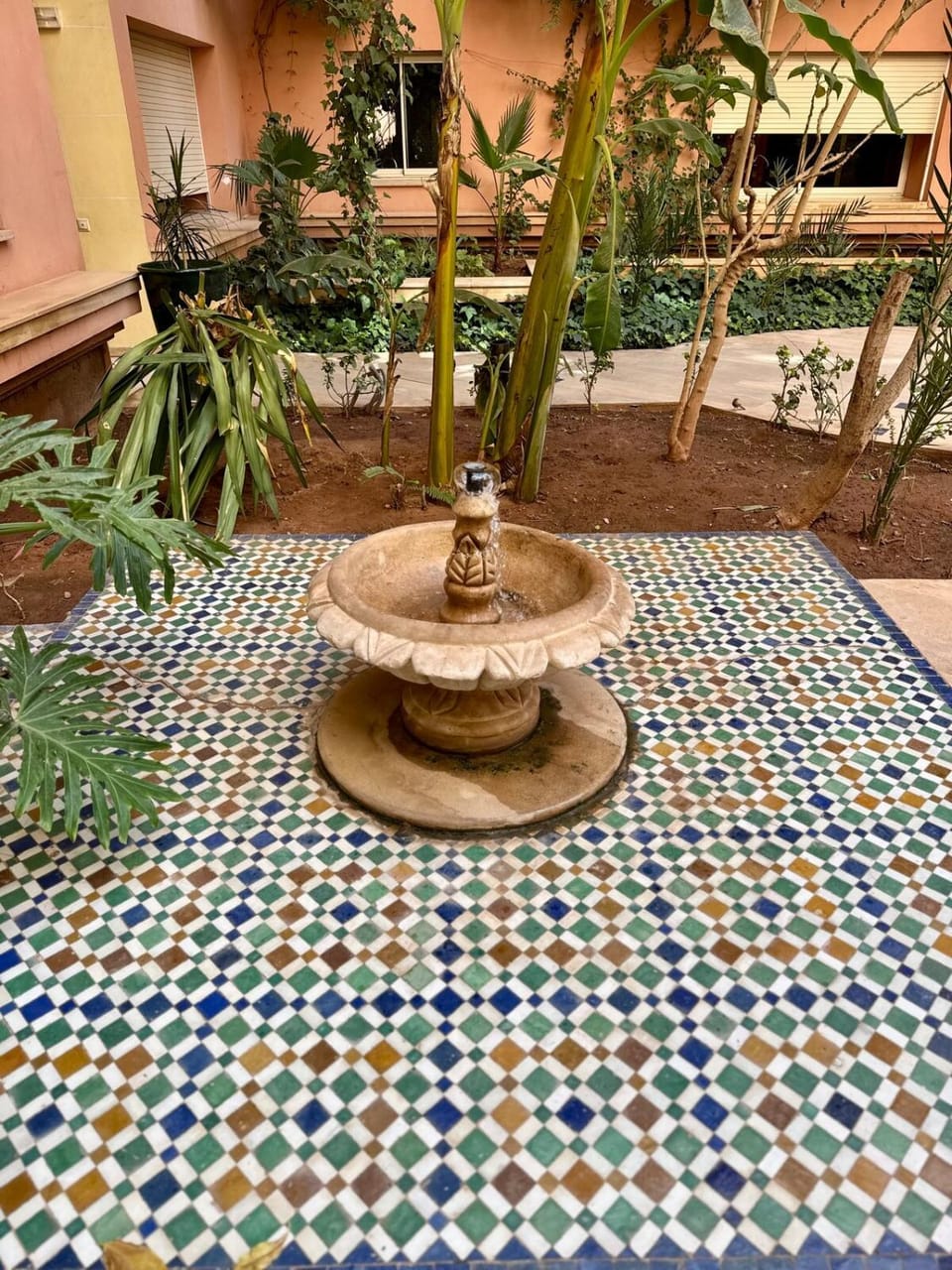 Elegant 2BR, Pool & Gym Access Apartment in Marrakesh