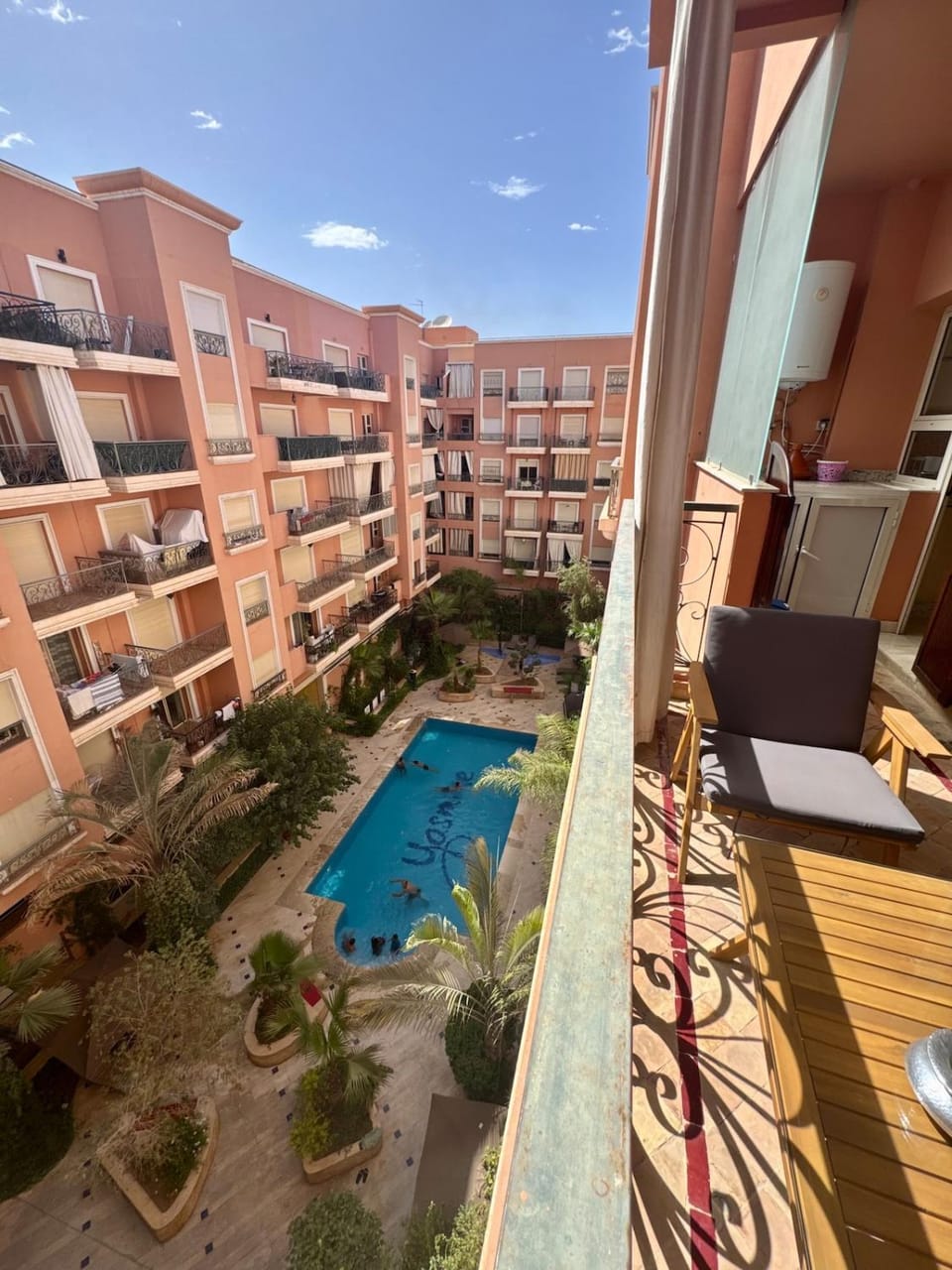 Elegant 2BR, Pool & Gym Access Apartment in Marrakesh
