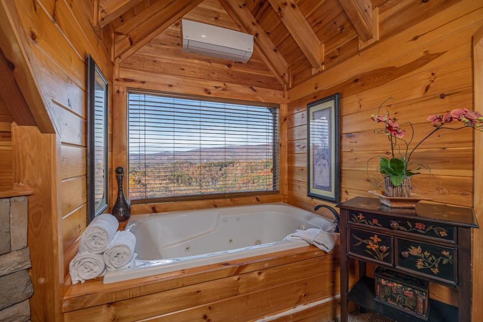 Picture Perfect House in Pigeon Forge