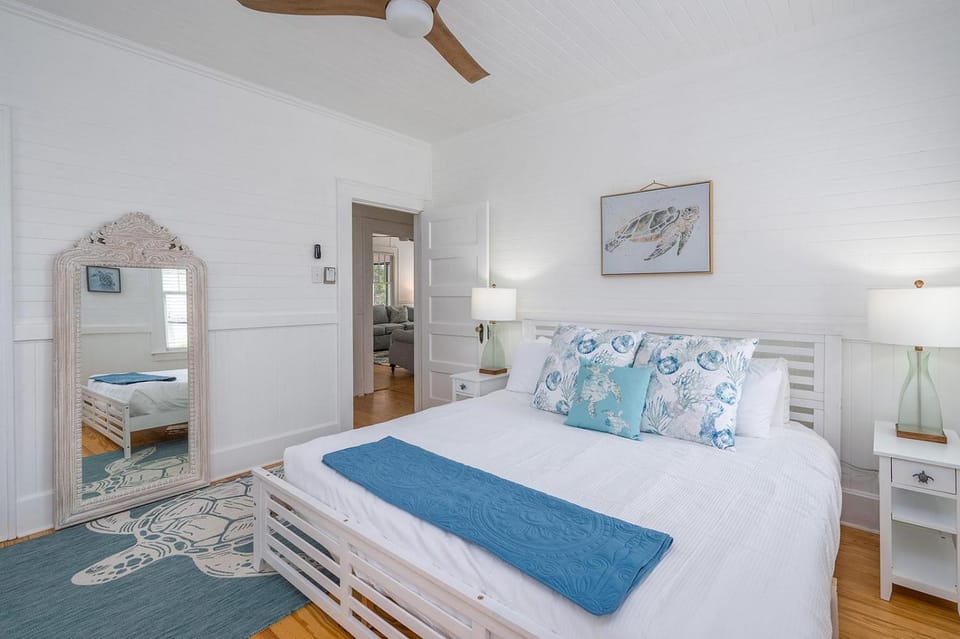 TYBeeach Cottage by Tybee Cottages House in Tybee Island