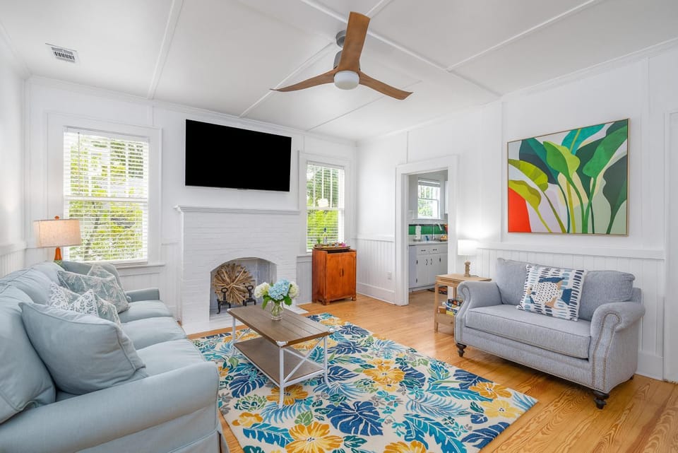 TYBeeach Cottage by Tybee Cottages House in Tybee Island