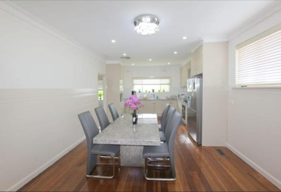 Seffa home stay Bed and Breakfast in Melbourne