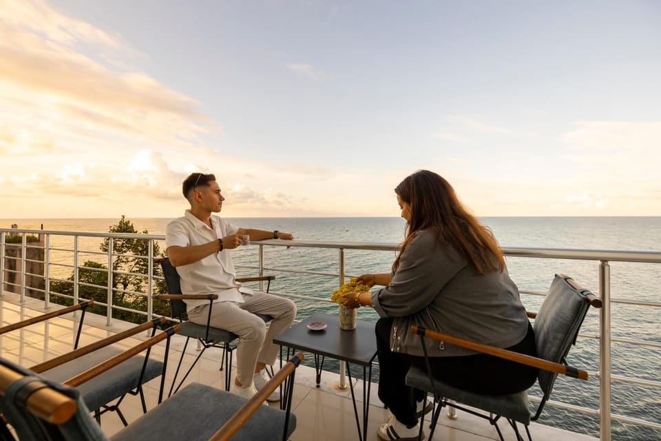 People, Balcony/Terrace, Sea view