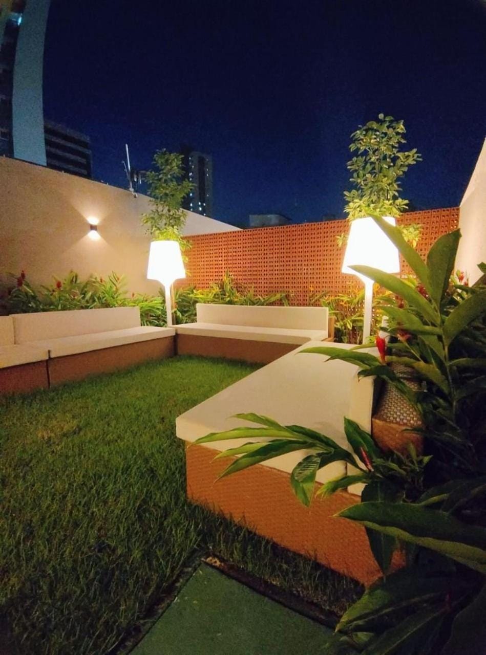 Casa Forte Prince - Flats a 500m do Shopping Plaza por Yolo House in Recife