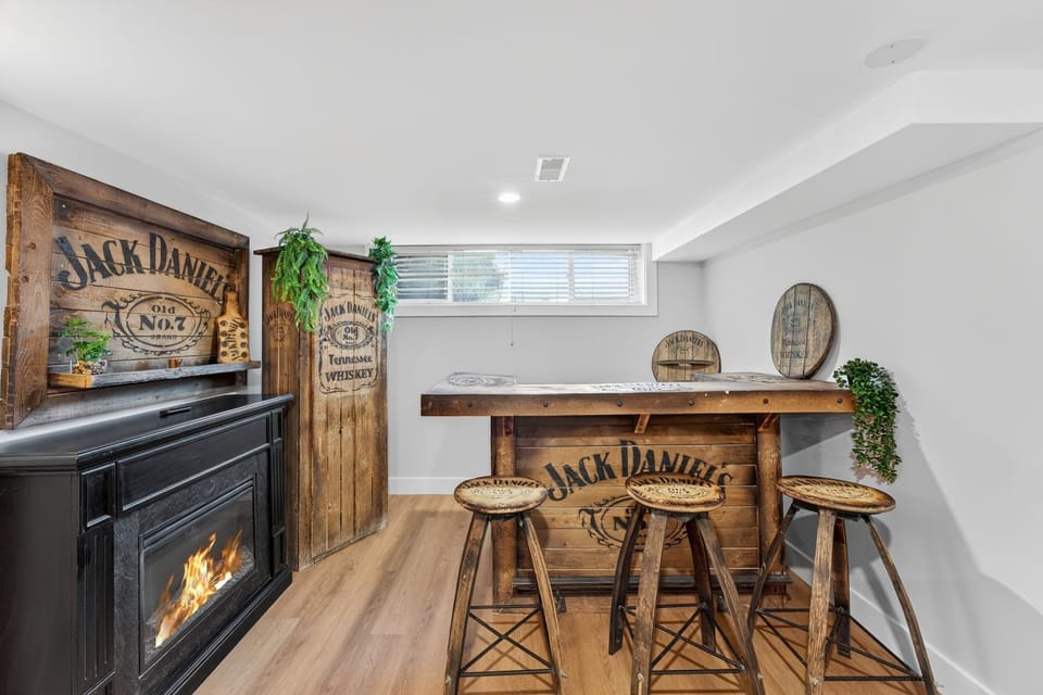 Lounge or bar
