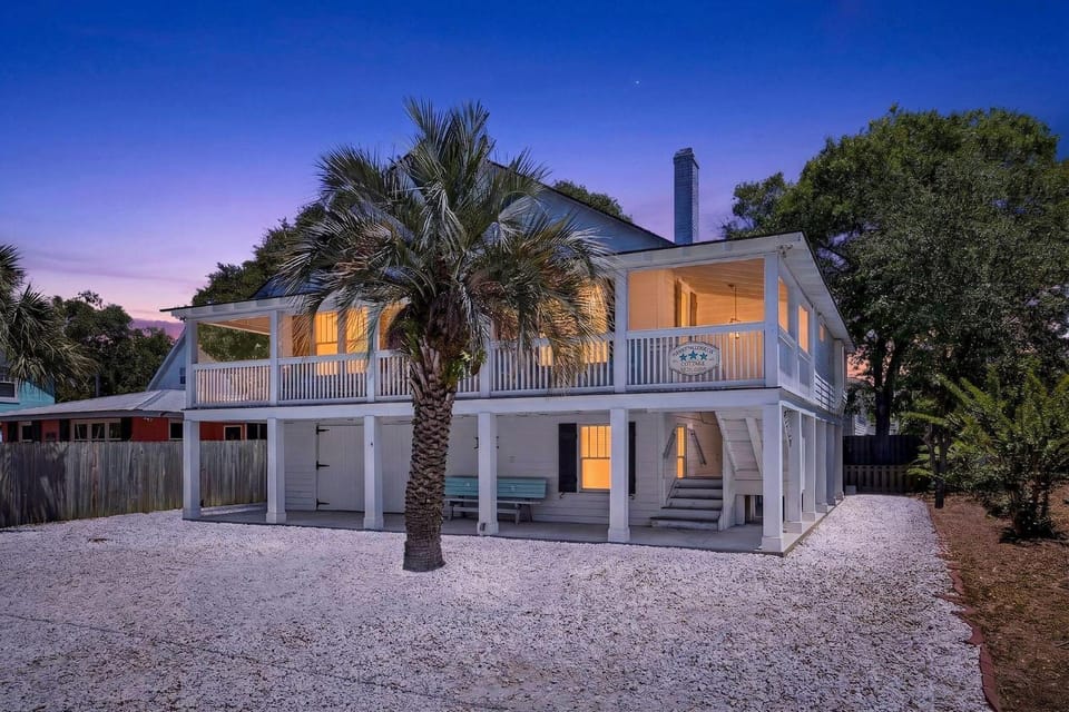 Wish Upon a Starfish Cottage by Tybee Cottages House in Tybee Island