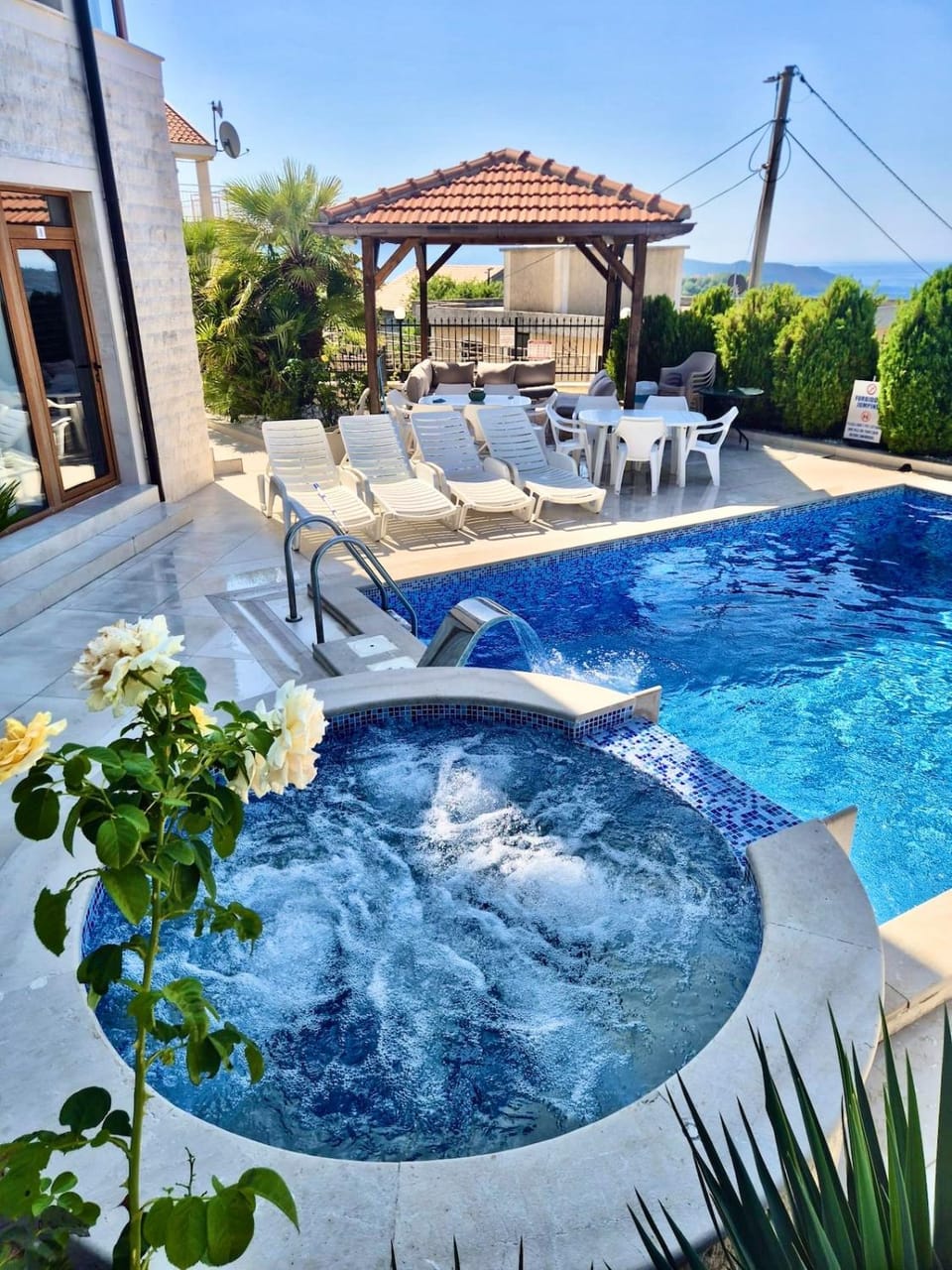 Villa Herceg Novi - Sunny Hill Villa in Montenegro
