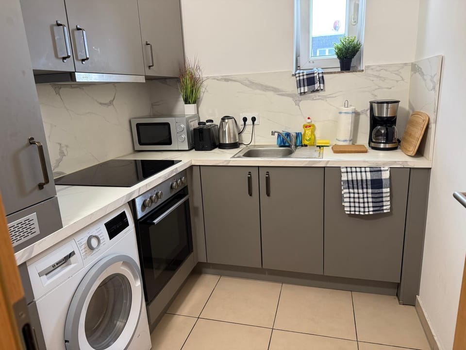 Gemütliche Monteurwohnung in Offenbach mit Küche und Balkon Apartment in Offenbach