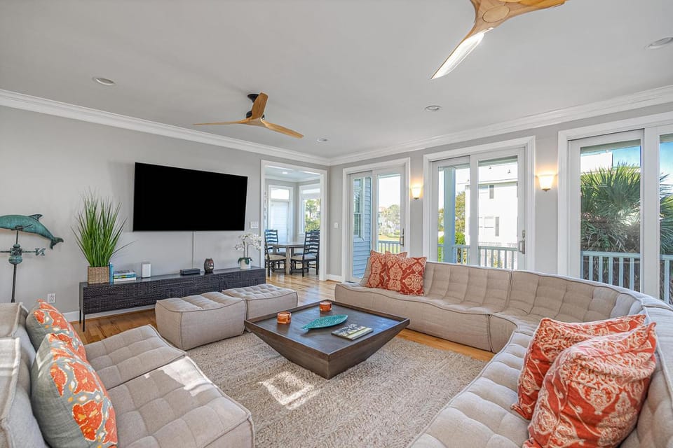 Sunshine and Saltwater by Tybee Cottages House in Tybee Island