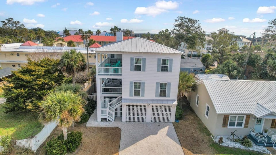 The Hart of Tybee by Tybee Cottages House in Tybee Island