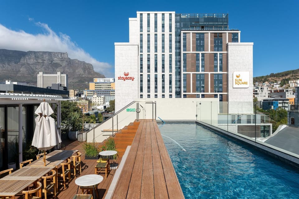 Property building, Day, Natural landscape, Mountain view, Pool view, Swimming pool, sunbed