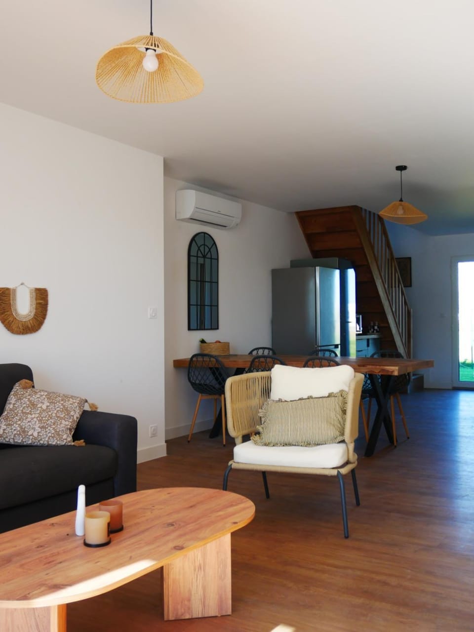 Living room, Dining area