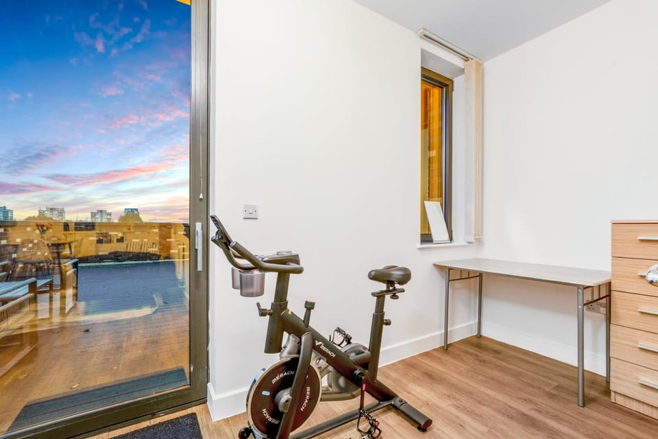 Fitness centre/facilities, Cycling