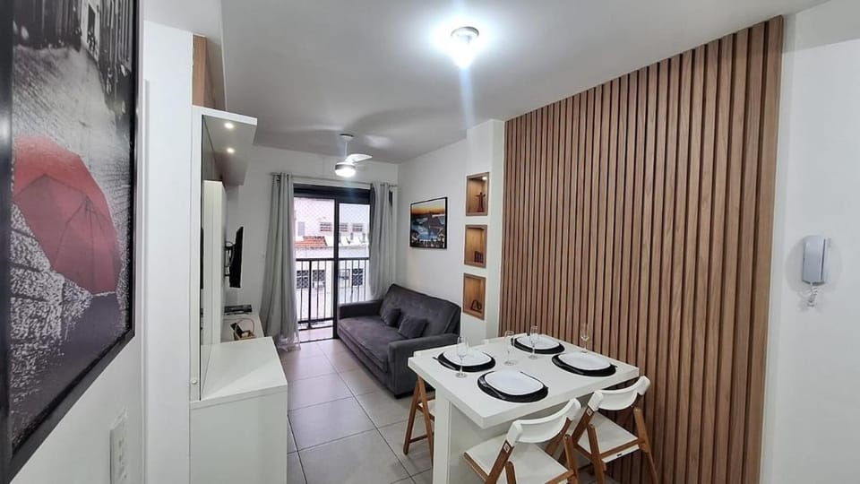 seu lar moderno, com varanda, piscina e academia Apartment in Santa Teresa