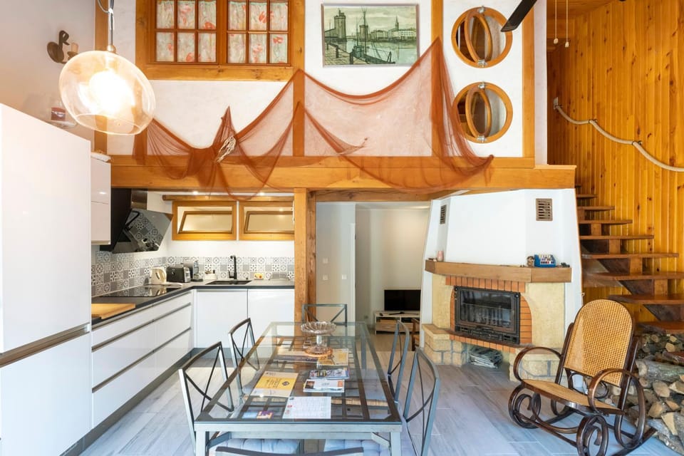 Property building, Living room