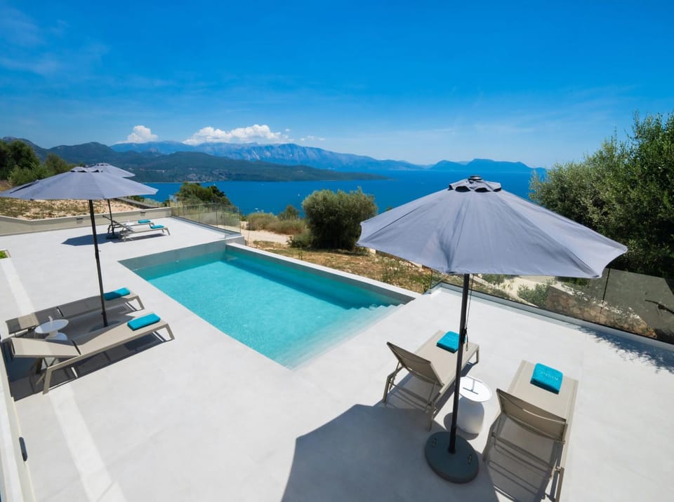 Sea view, Swimming pool