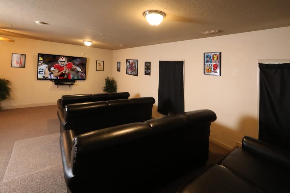 Oak Tree Lodge #3 Chalet in Pigeon Forge