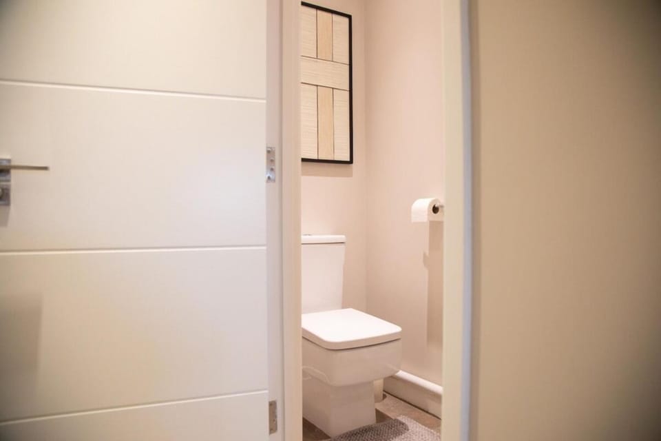 Stylish contemporary 2-Bed Flat Apartment in Ipswich