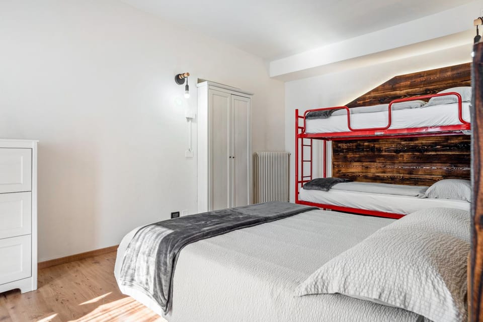 Property building, Living room, Bedroom