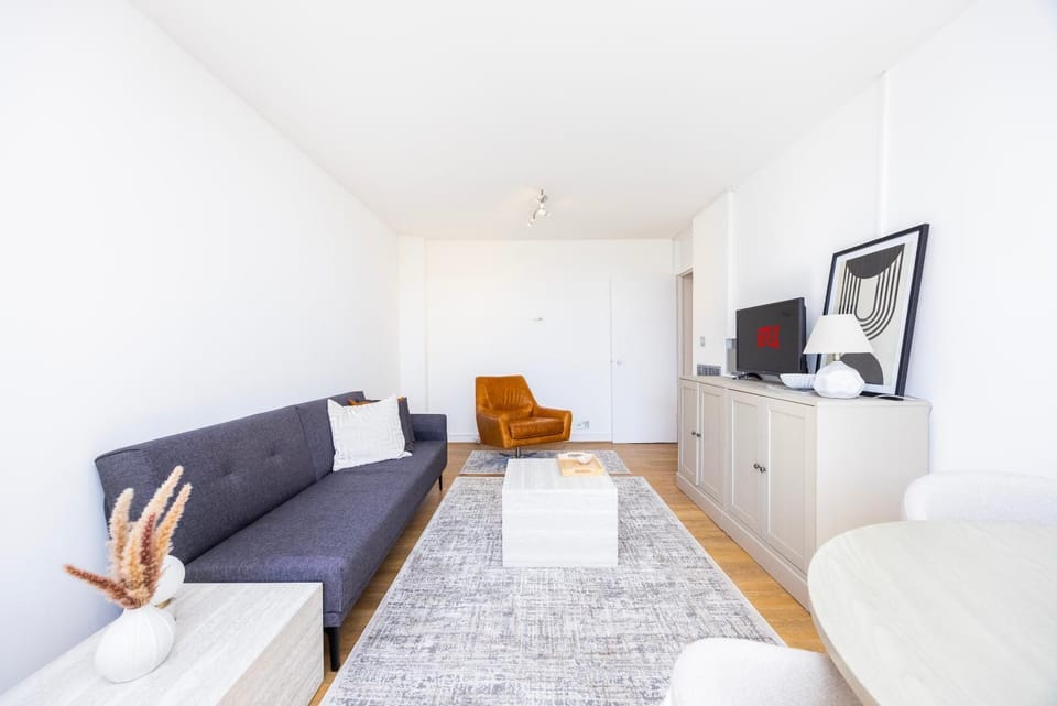 Communal lounge/ TV room, TV and multimedia, Living room, Photo of the whole room, Seating area