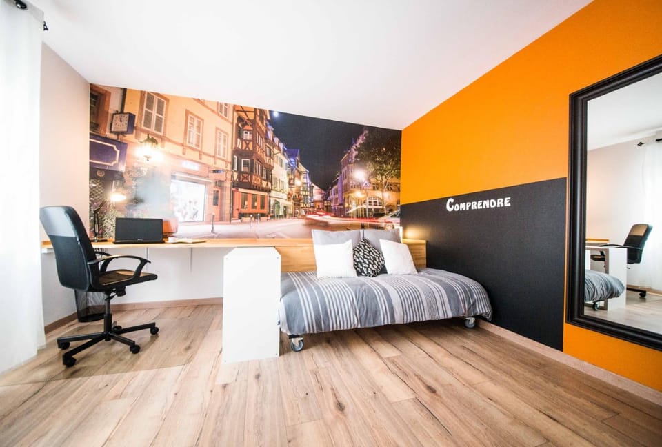 Bed, Photo of the whole room, Bedroom