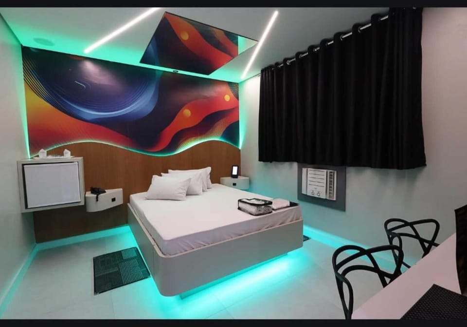 Bed, TV and multimedia, Photo of the whole room, Bedroom, minibar