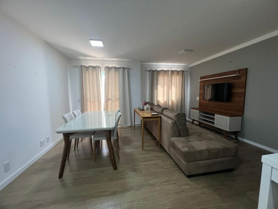 Communal lounge/ TV room, Living room, Dining area
