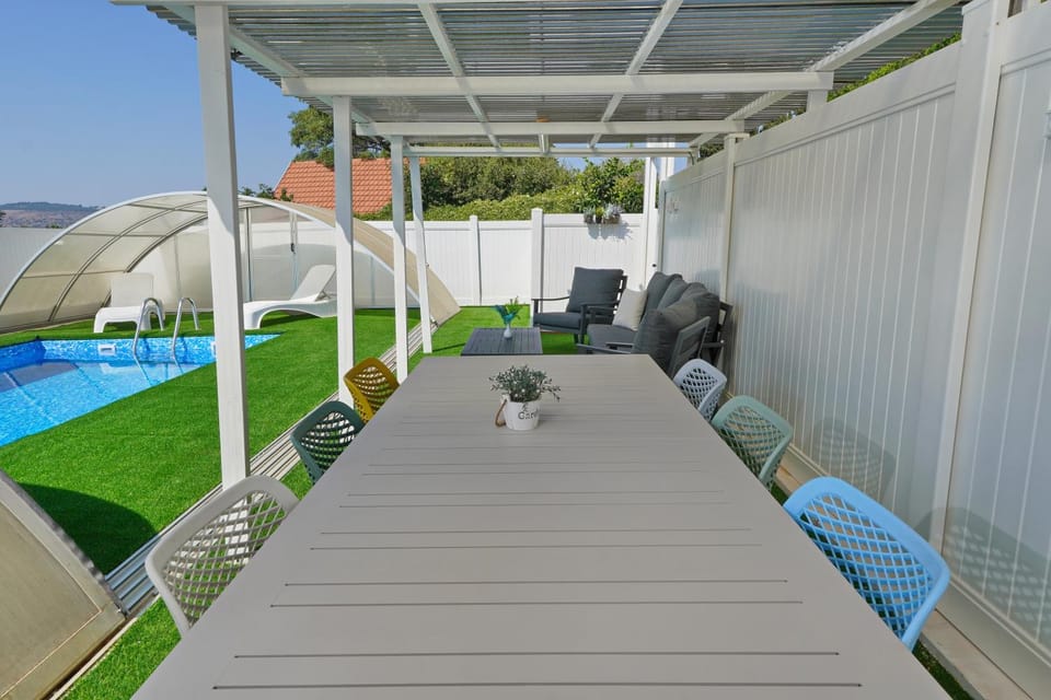 Avraham - בקתות מעל הואדי Nature lodge in North District