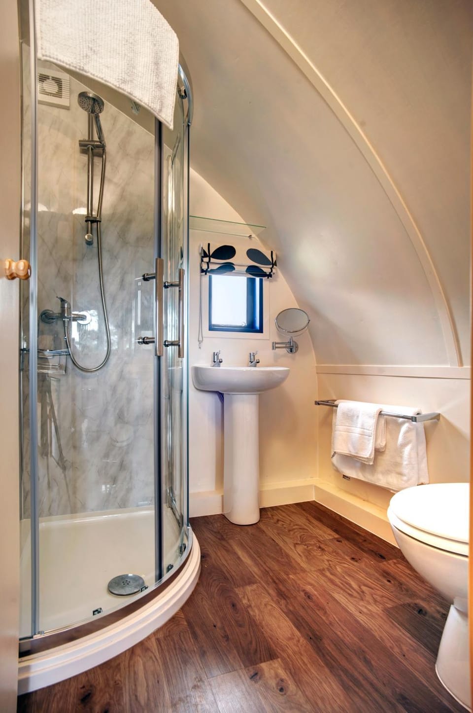 Langley Dam Glamping - hot tubs and dogs are not included in this price - they can be added for a supplement after booking Campground/ 
RV Resort in England