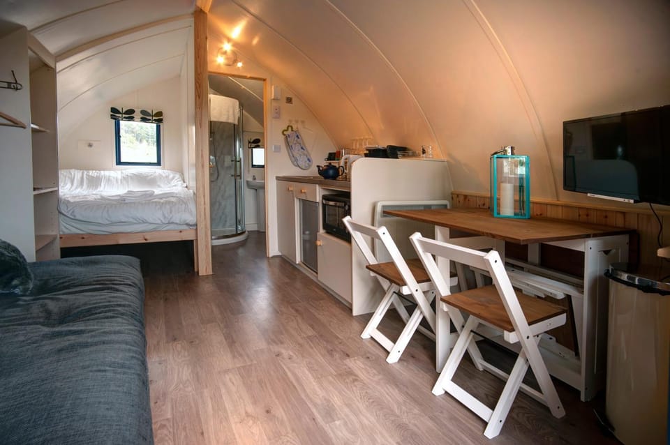 Langley Dam Glamping - hot tubs and dogs are not included in this price - they can be added for a supplement after booking Campground/ 
RV Resort in England