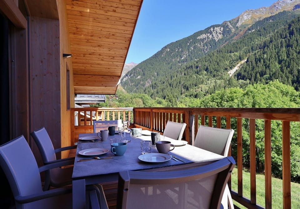 Mio – Loft alpin lumineux avec vue montagne House in Champagny-en-Vanoise