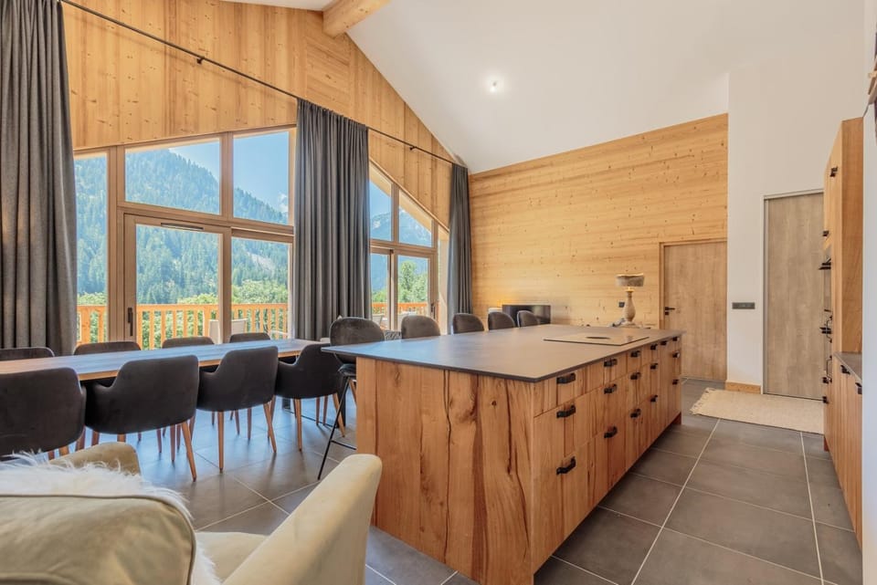Mio – Loft alpin lumineux avec vue montagne House in Champagny-en-Vanoise