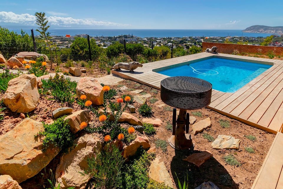 Mountain view, Pool view, Swimming pool