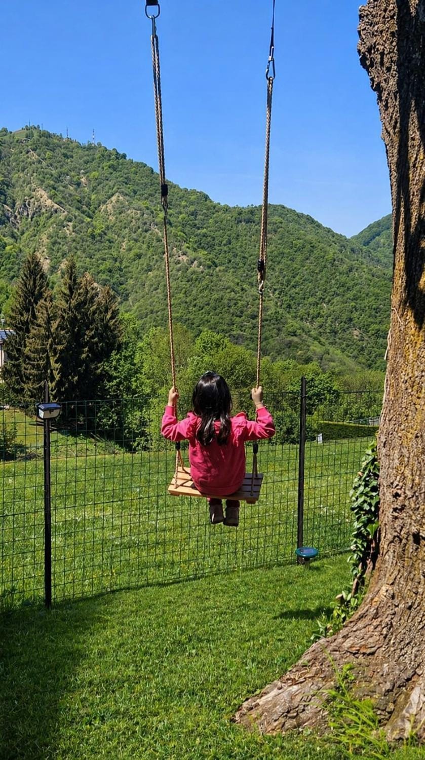 Relax e giardino con vista a Selvino Apartment in Lombardy