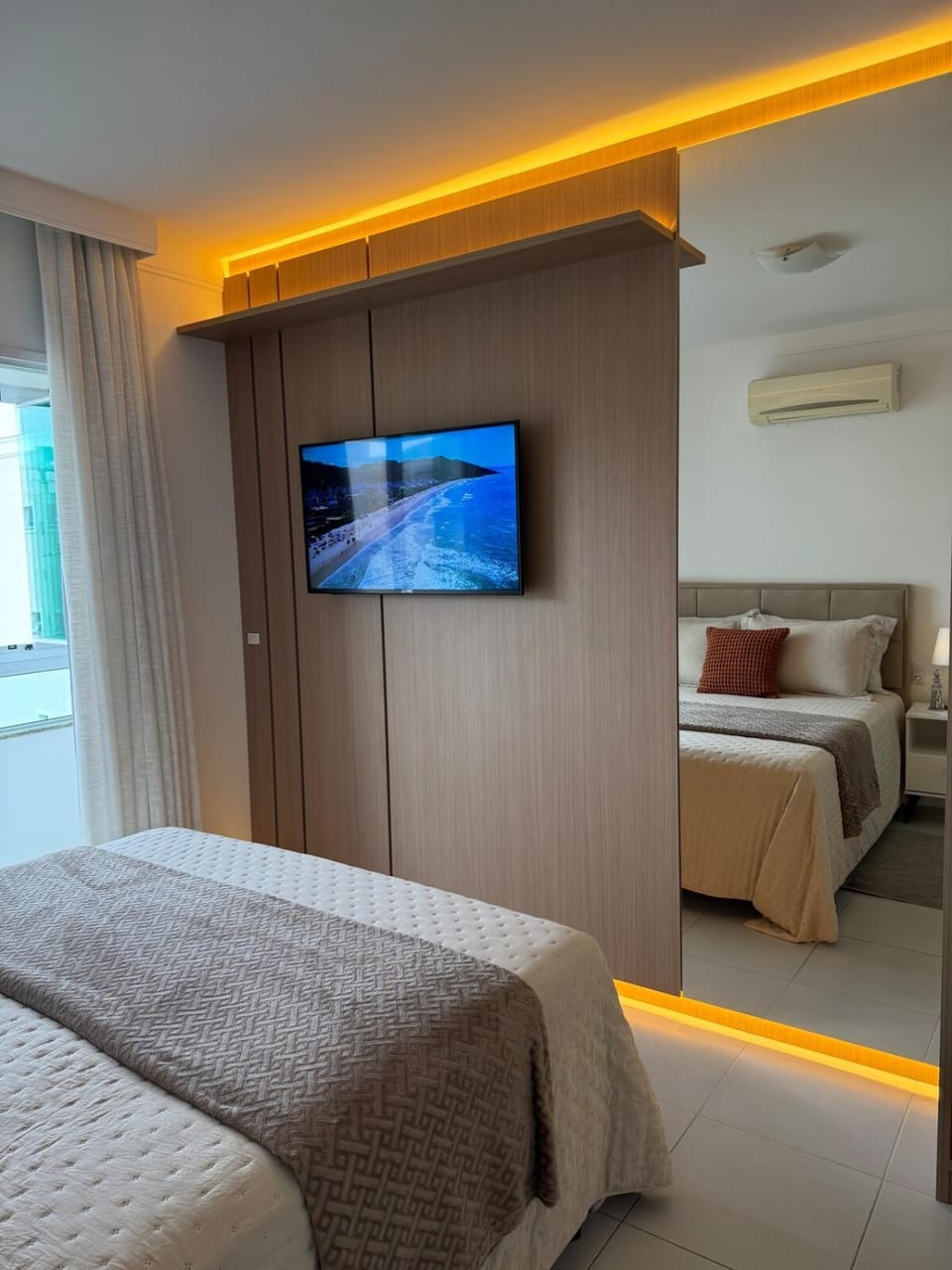 Bed, TV and multimedia