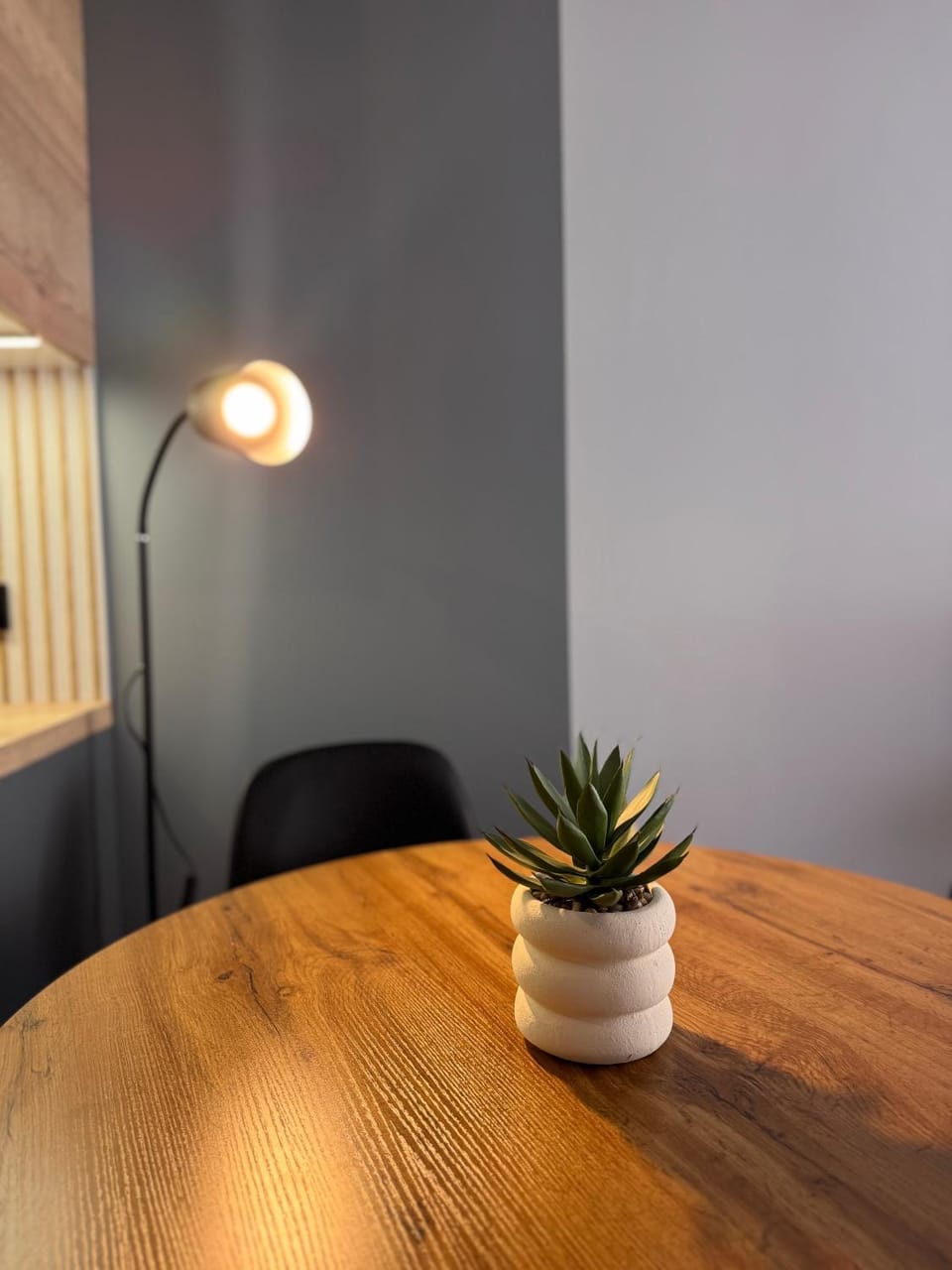 Dining area, Meals
