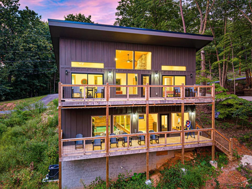 Pirate Theme Cabin Gatlinburg - Indoor Heated Pool Cabin in Gatlinburg