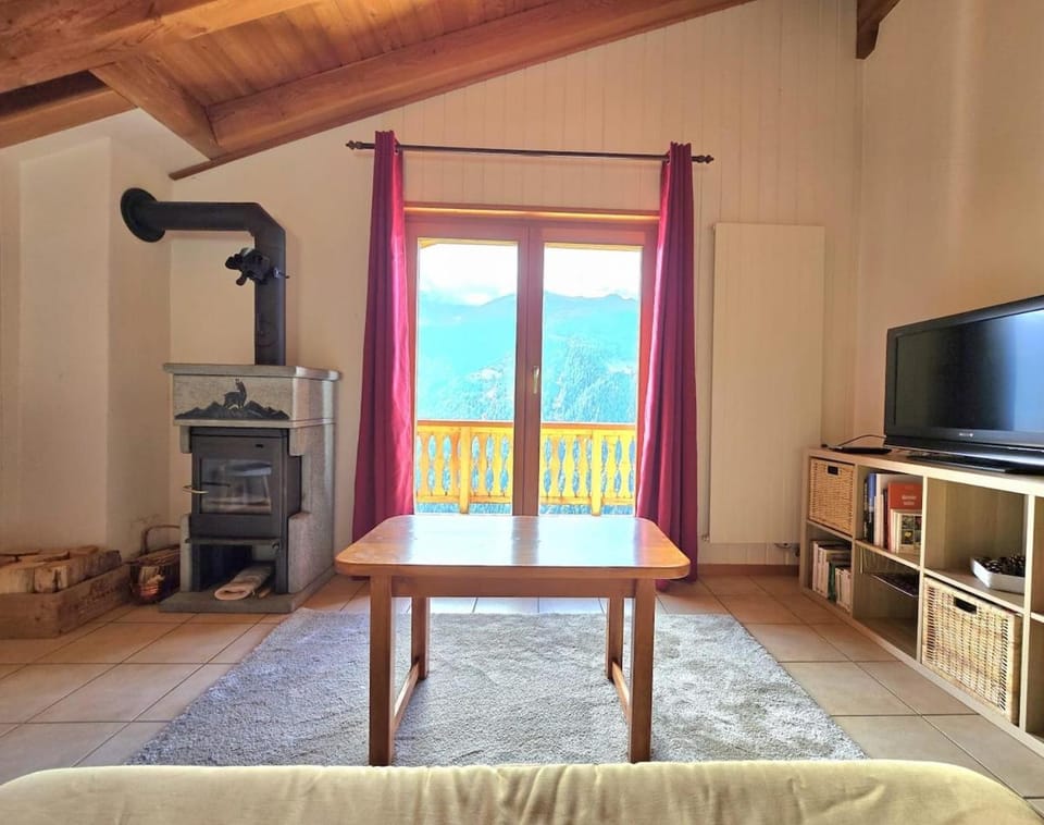 Appartement l'Arzinol avec vue panoramique, St-Martin VS, Val d'Hérens Apartment in Canton of Valais