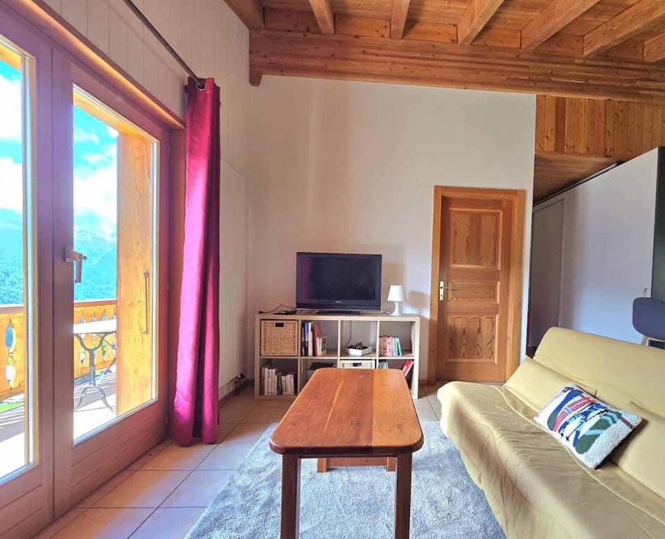 Appartement l'Arzinol avec vue panoramique, St-Martin VS, Val d'Hérens Apartment in Canton of Valais