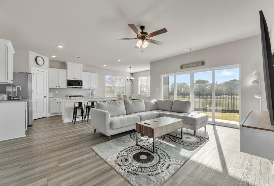 Saketh Lake Retreat House in College Station