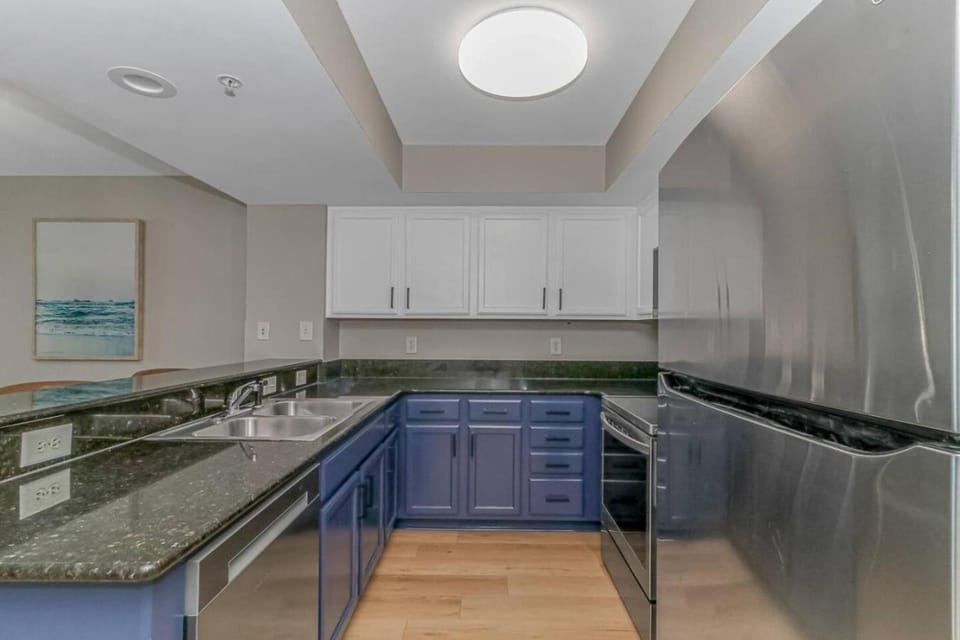 2BR Direct Oceanfront Newly Renovated on Boardwalk House in Myrtle Beach