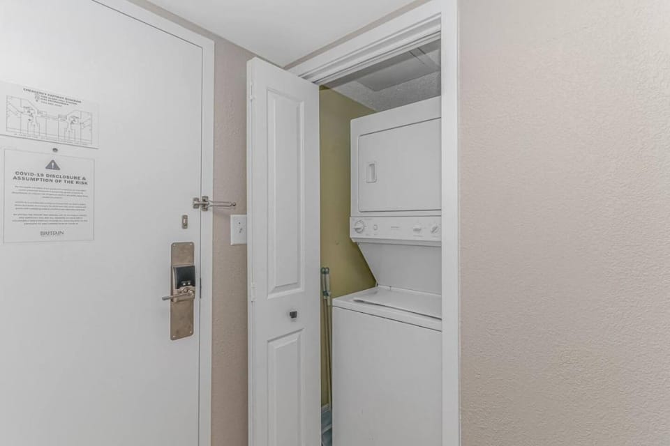 2BR Direct Oceanfront Newly Renovated on Boardwalk House in Myrtle Beach