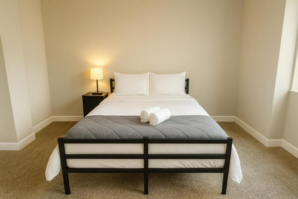 CozyLuxe Suite R&R HoF, Casino, Stadium, Airport Apartment in Cleveland Heights