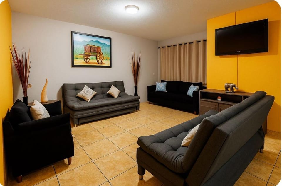 Casa VILLA CUERVO PARA 21 PERSONAS House in Tequila
