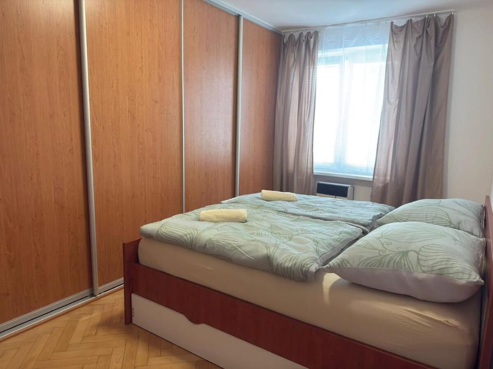 Bedroom, wardrobe