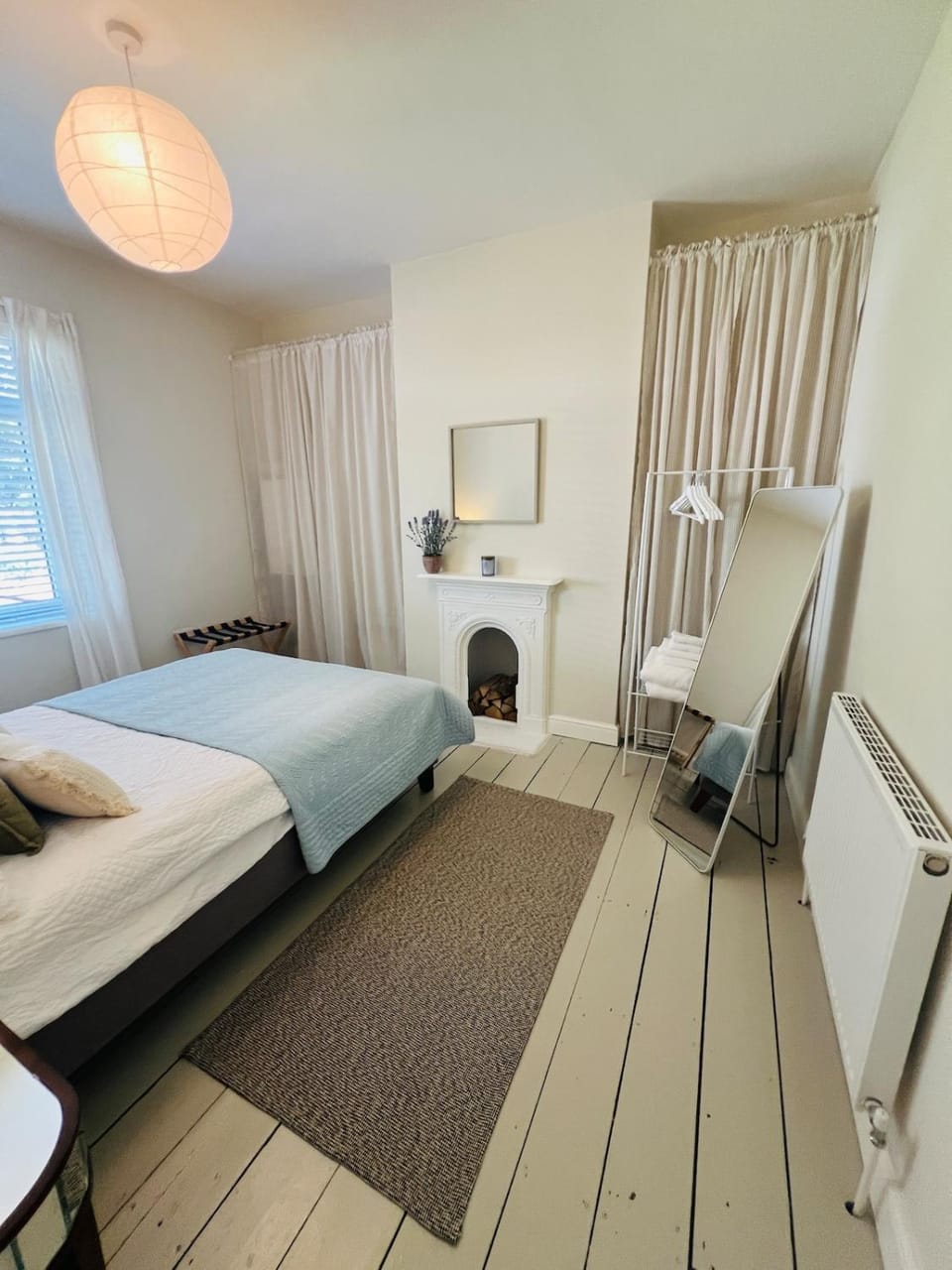 Chic Welsh Escape Character Home House in Newport